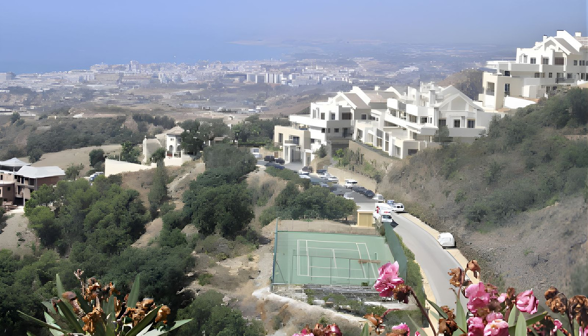 Lejlighed til salg i Los Monteros, Marbella