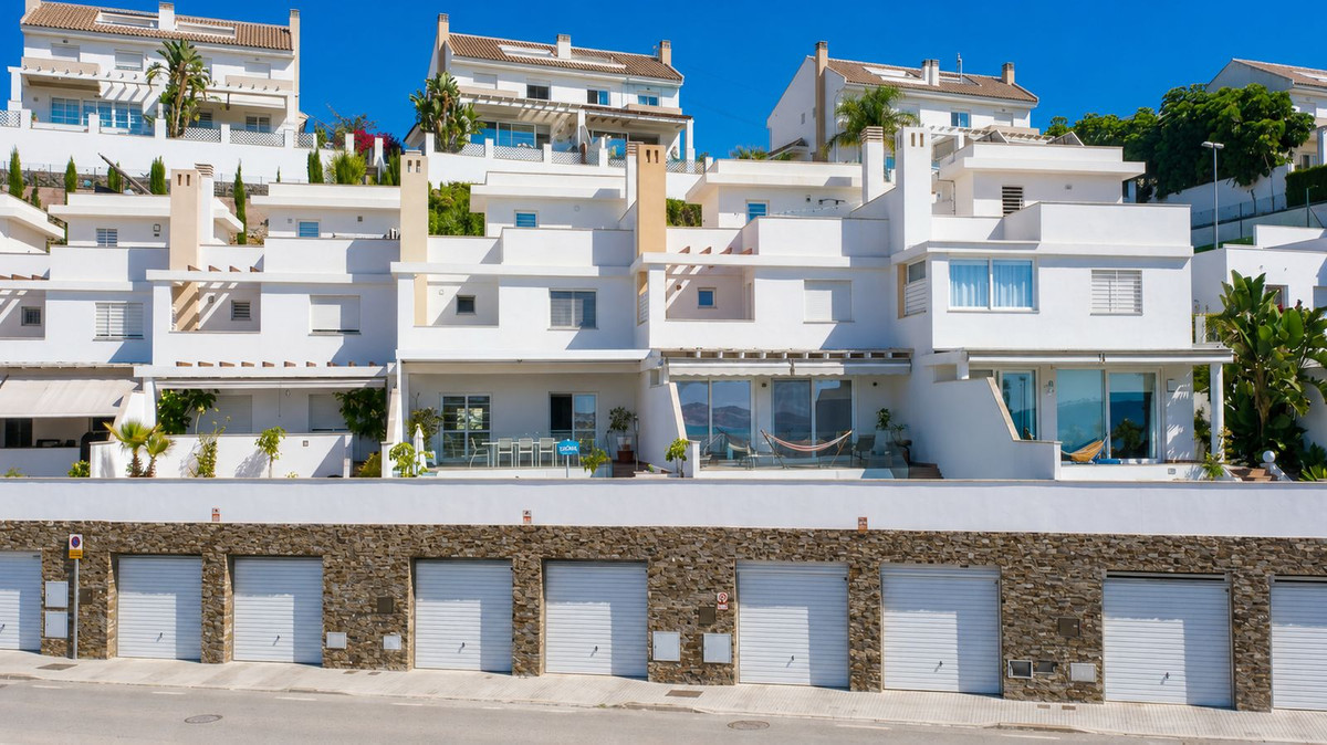 Редова къща за продажба в Malaga