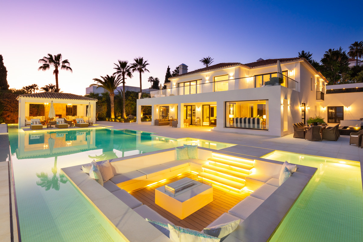 Villa zum Verkauf in Nueva Andalucia, Marbella