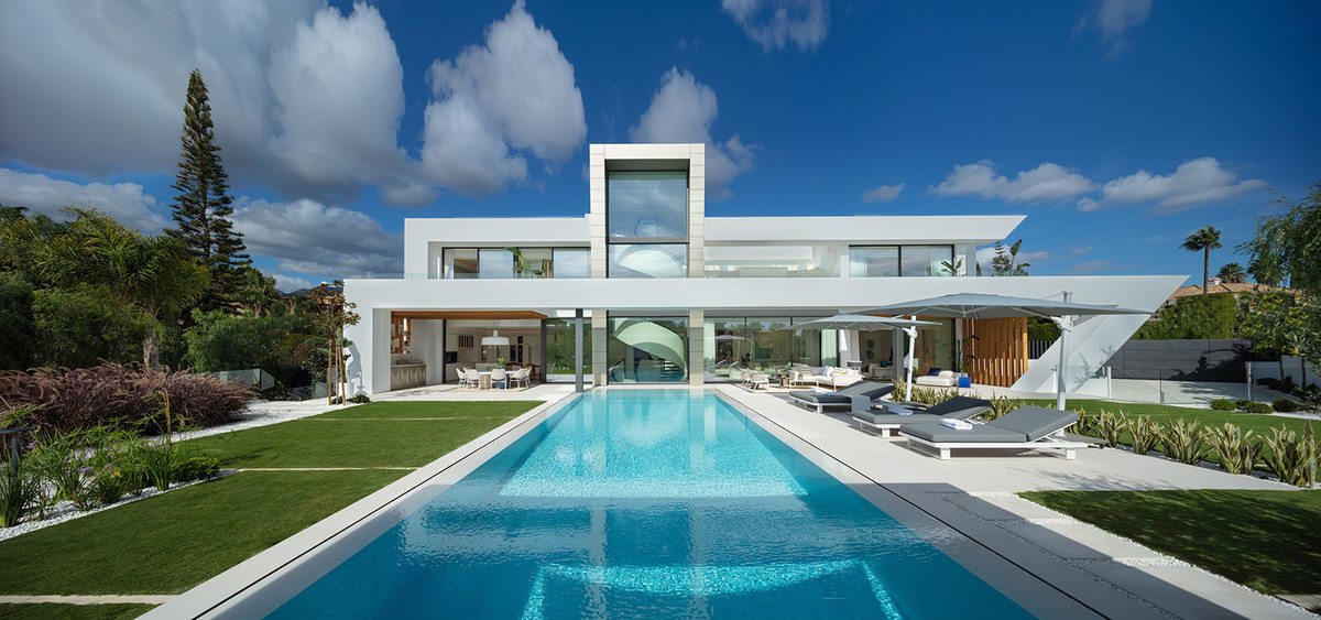 Villa zum Verkauf in Bahia de Marbella