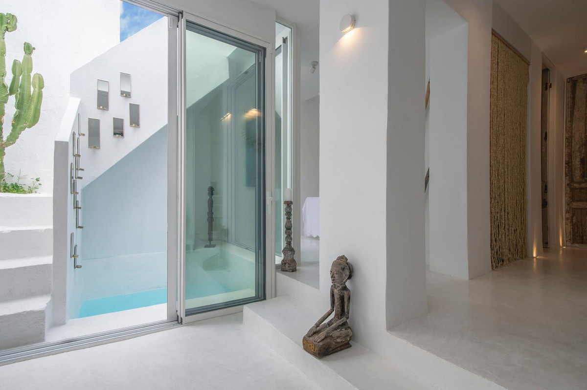 Lejlighed til salg i Las Chapas, Marbella
