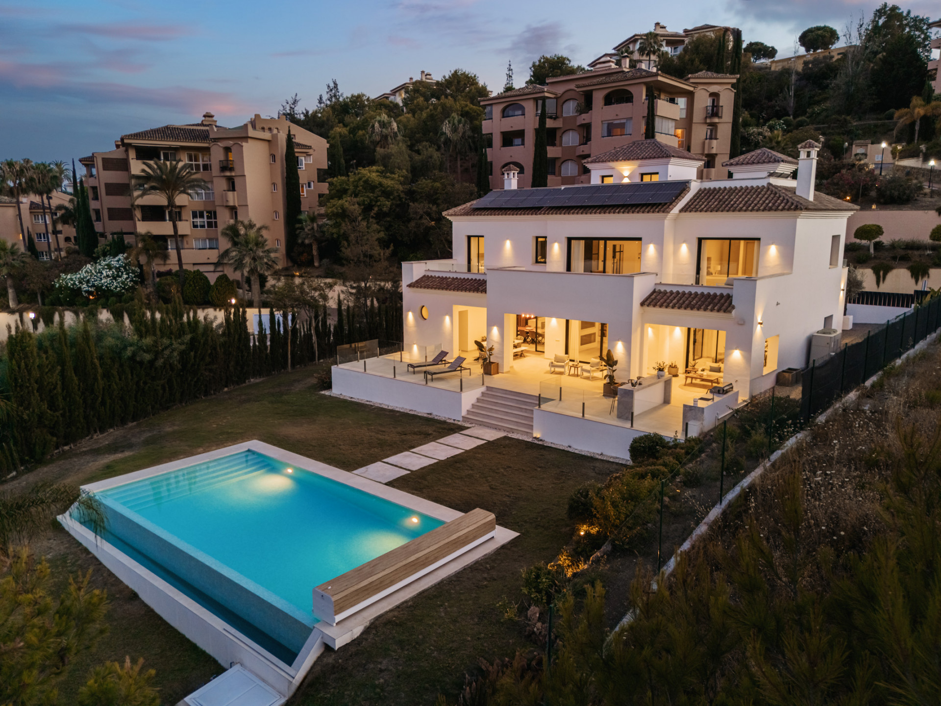 Βίλα προς πώληση σε Elviria, Marbella