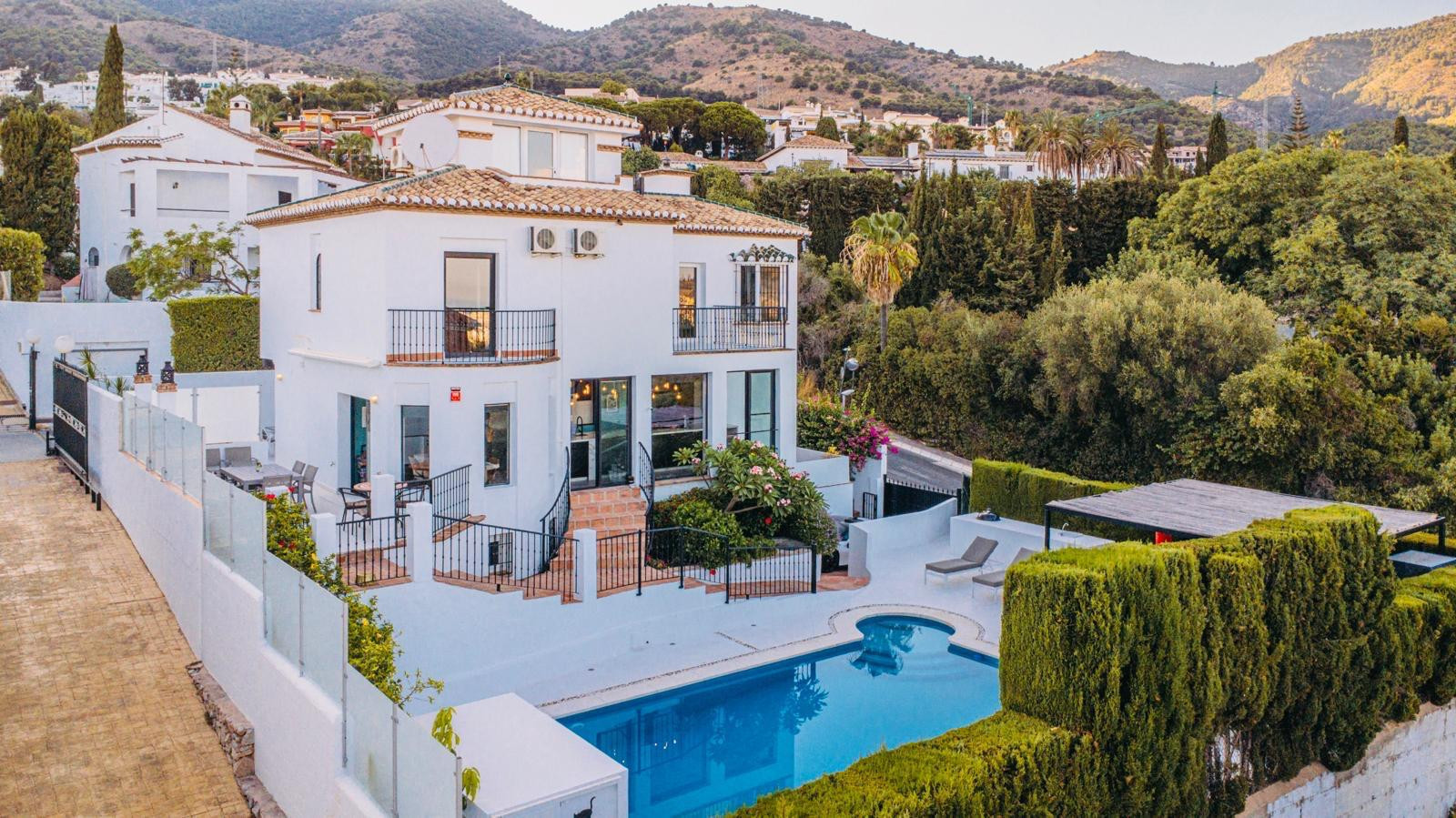 Huvila myytävänä kohteessa Benalmadena Pueblo