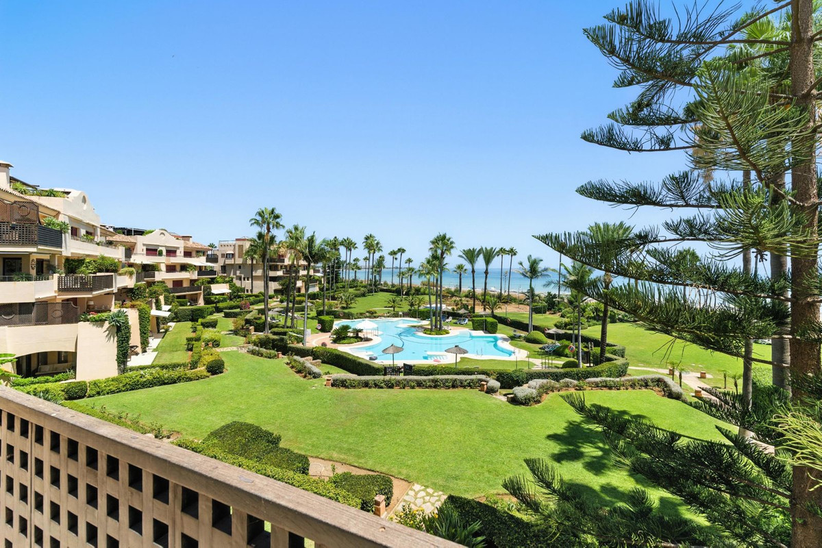 2 Bedroom Apartment in Estepona