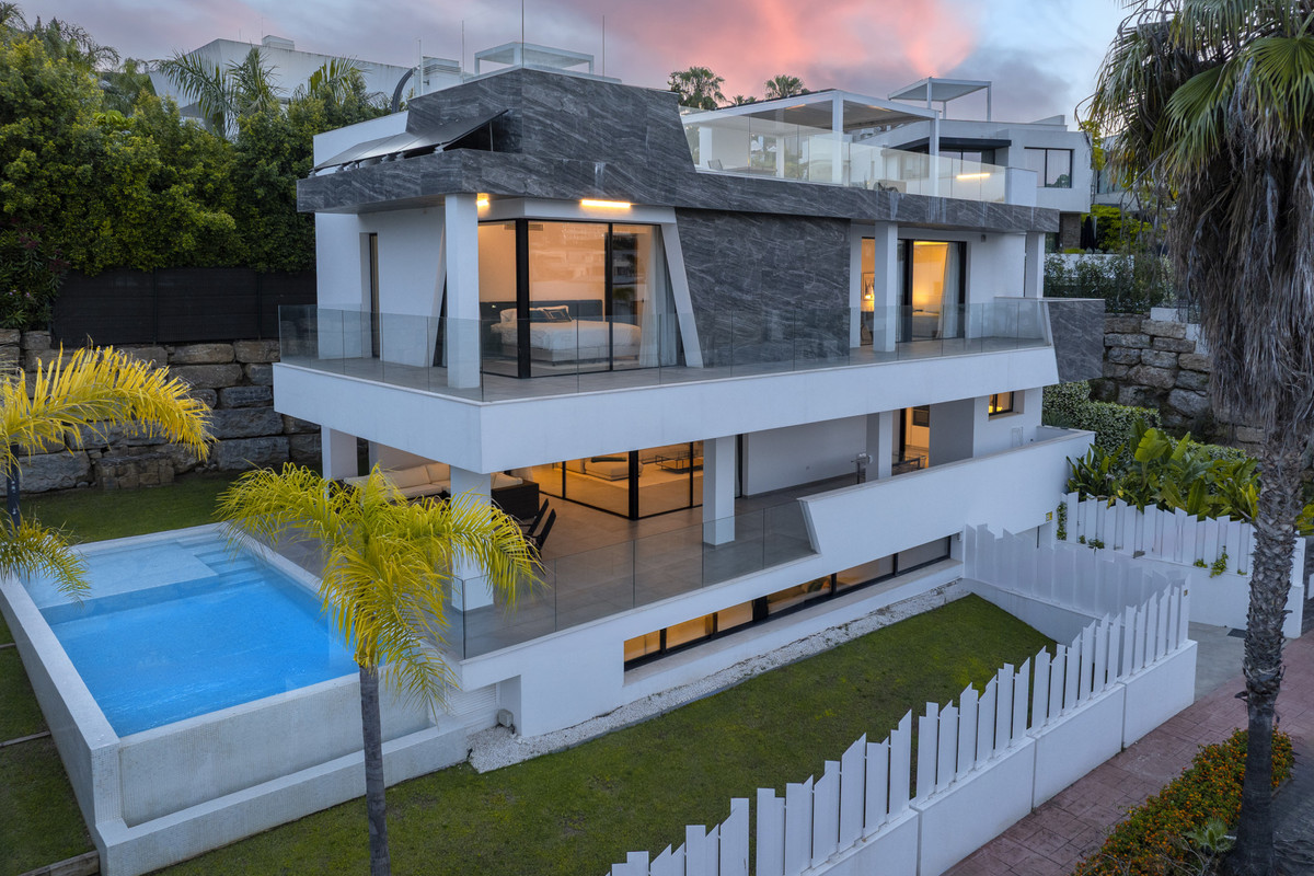 4 Bedroom Villa in Estepona