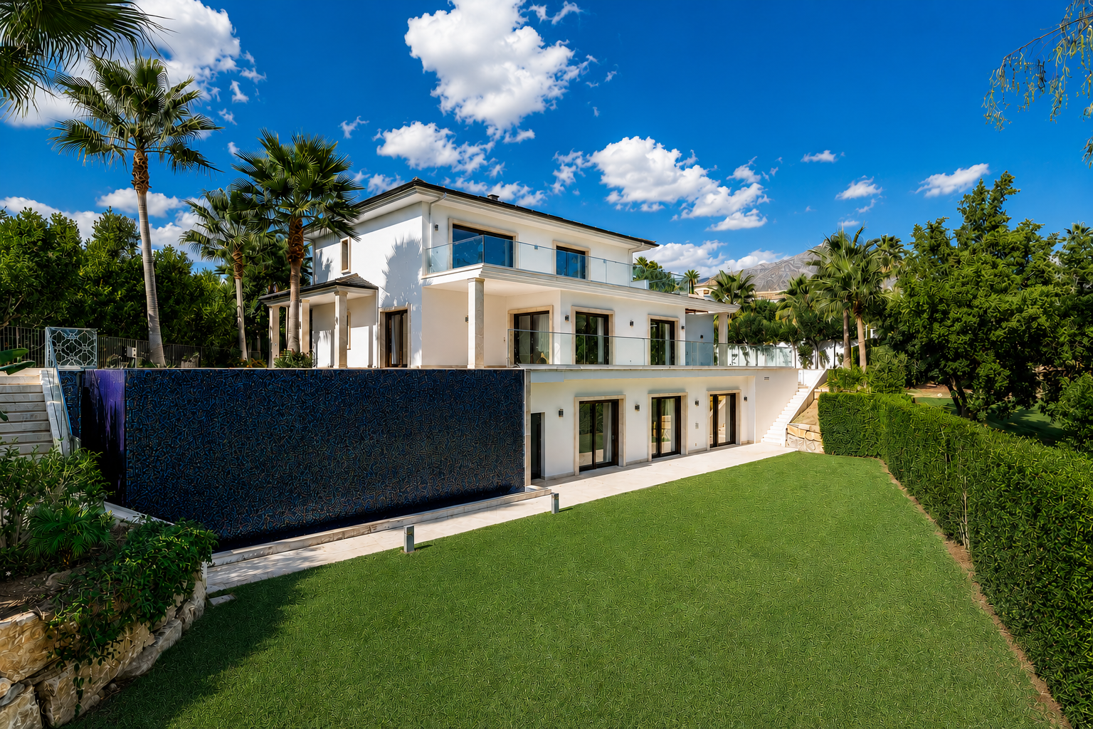 Villa te koop in Nueva Andalucia, Marbella