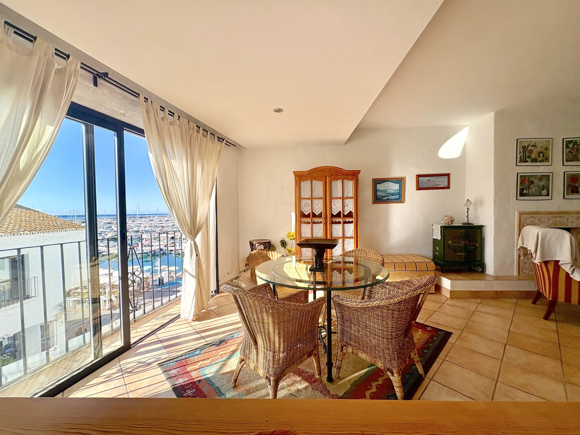 Leilighet til salgs i Puerto Banus, Marbella