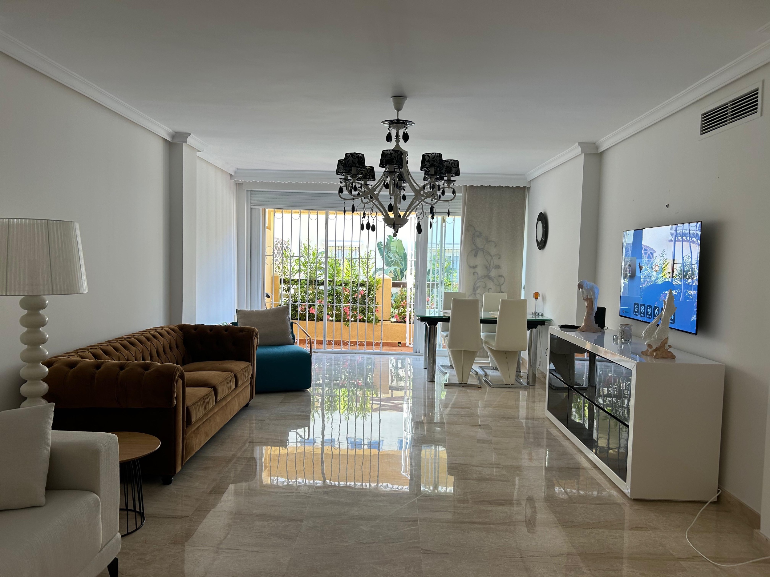 Lejlighed til salg i Elviria, Marbella