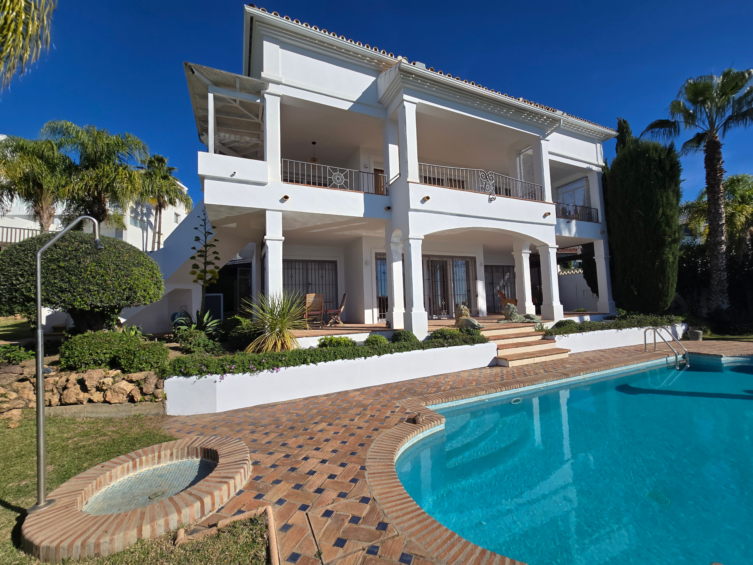 Villa te koop in Rio Real, Marbella
