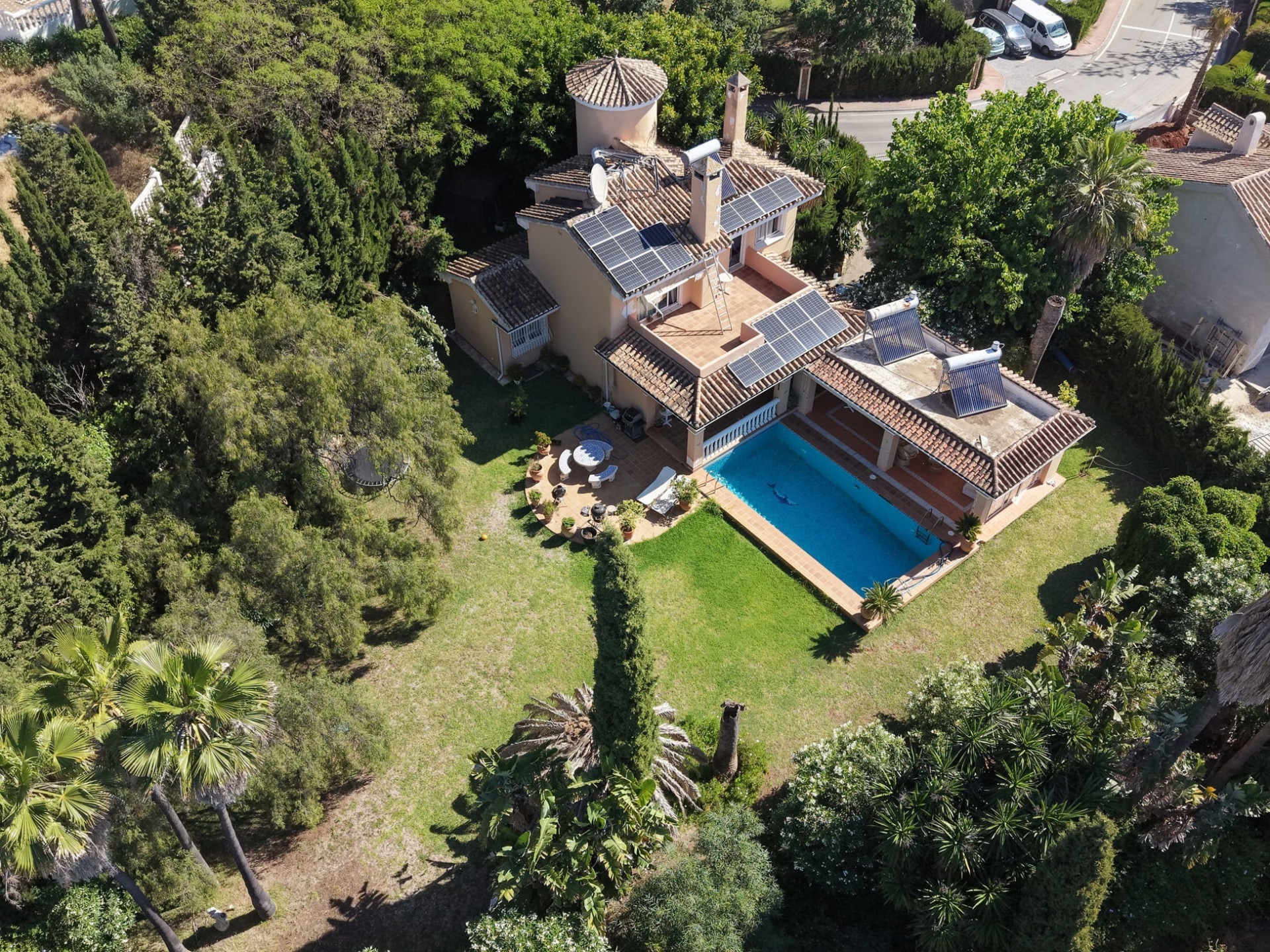 Villa til salgs i Elviria, Marbella