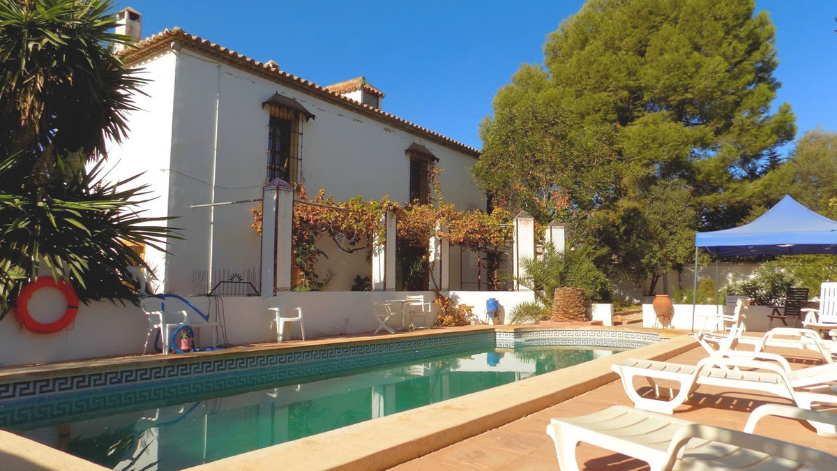 8 Bedroom Country house in Antequera