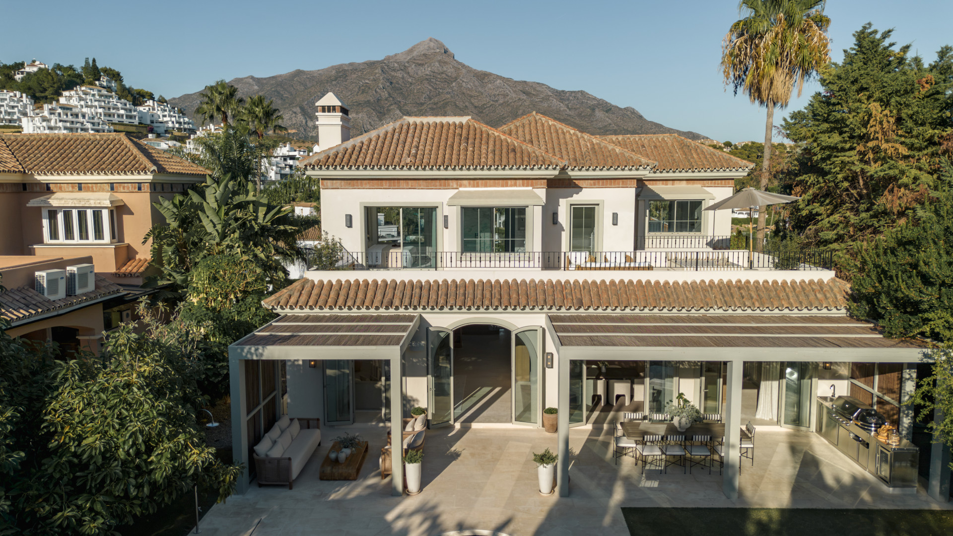 Huvila myytävänä kohteessa Nueva Andalucia, Marbella