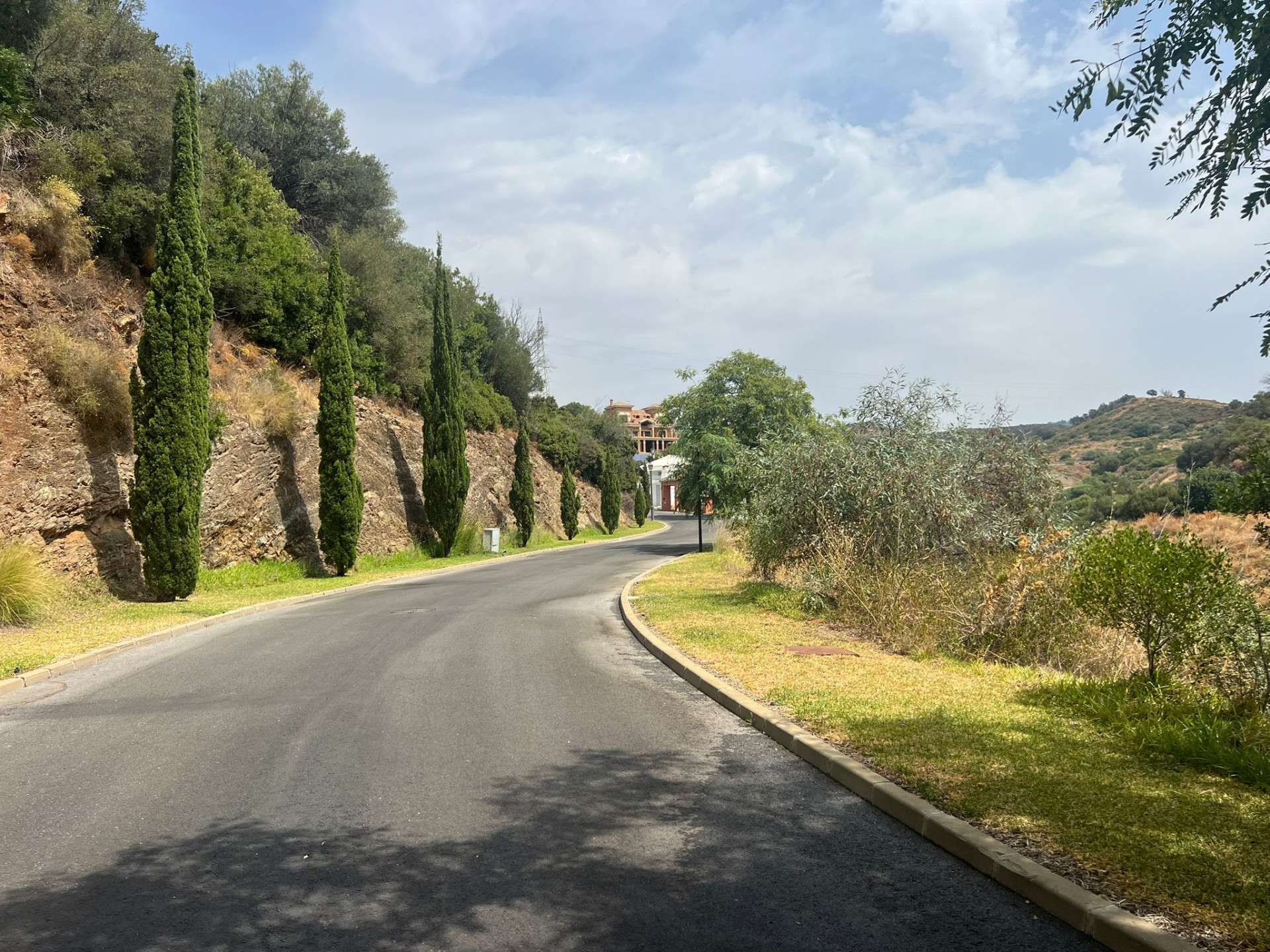 Οικόπεδο προς πώληση σε El Rosario, Marbella