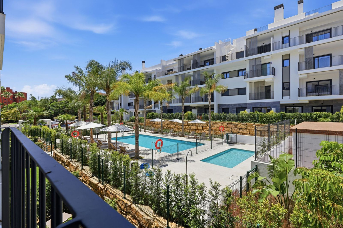 3 Bedroom Apartment in Estepona