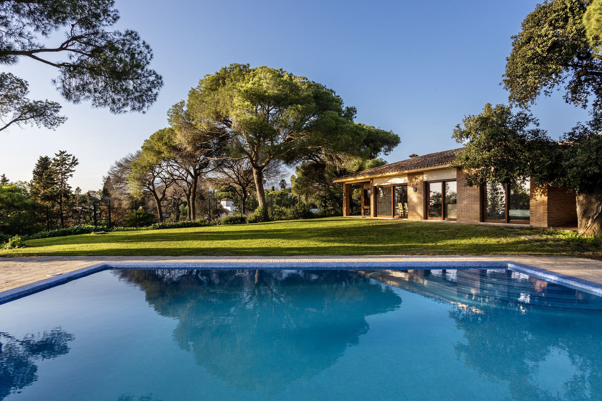 Villa for Sale in Elviria, Marbella