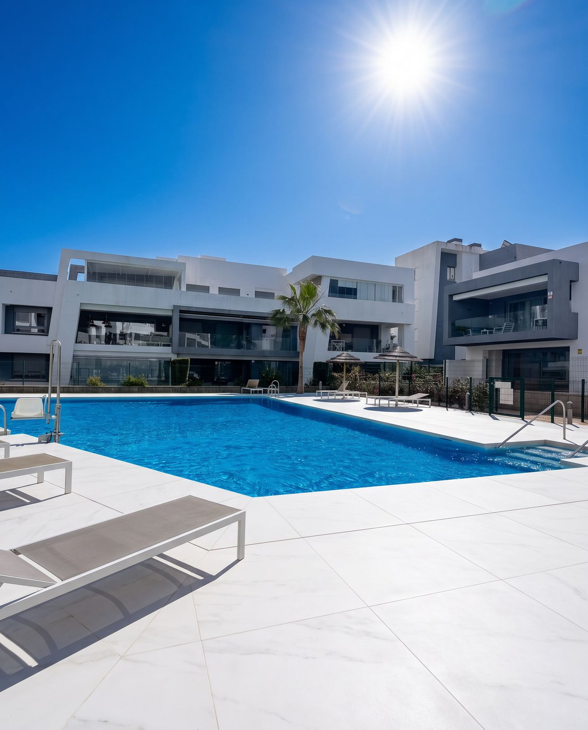 Διαμέρισμα προς πώληση σε New Golden Mile, Estepona