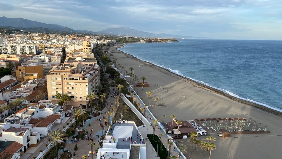 3 Bedroom Apartment in Estepona