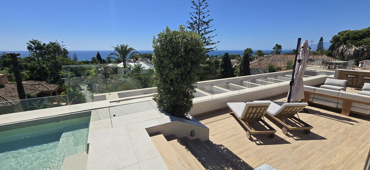Casa en venta en Los Monteros, Marbella