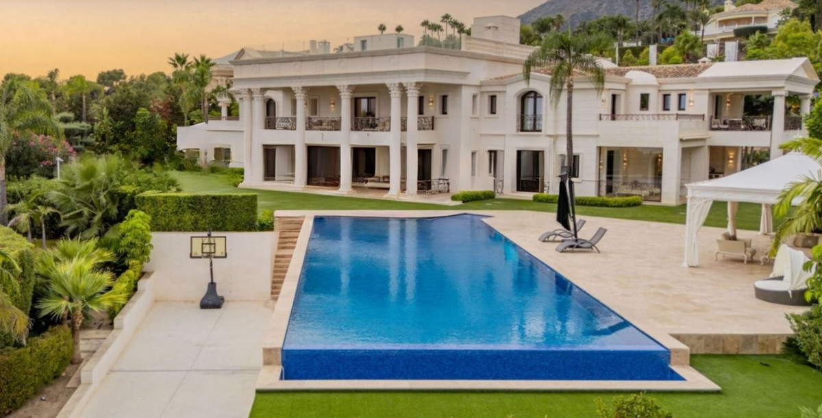 Villa zum Verkauf in Sierra Blanca, Marbella