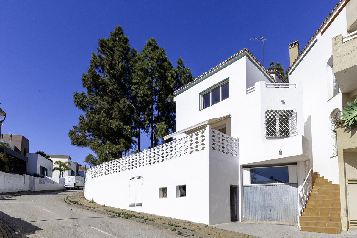 Maison de ville à vendre à Cabopino, Marbella
