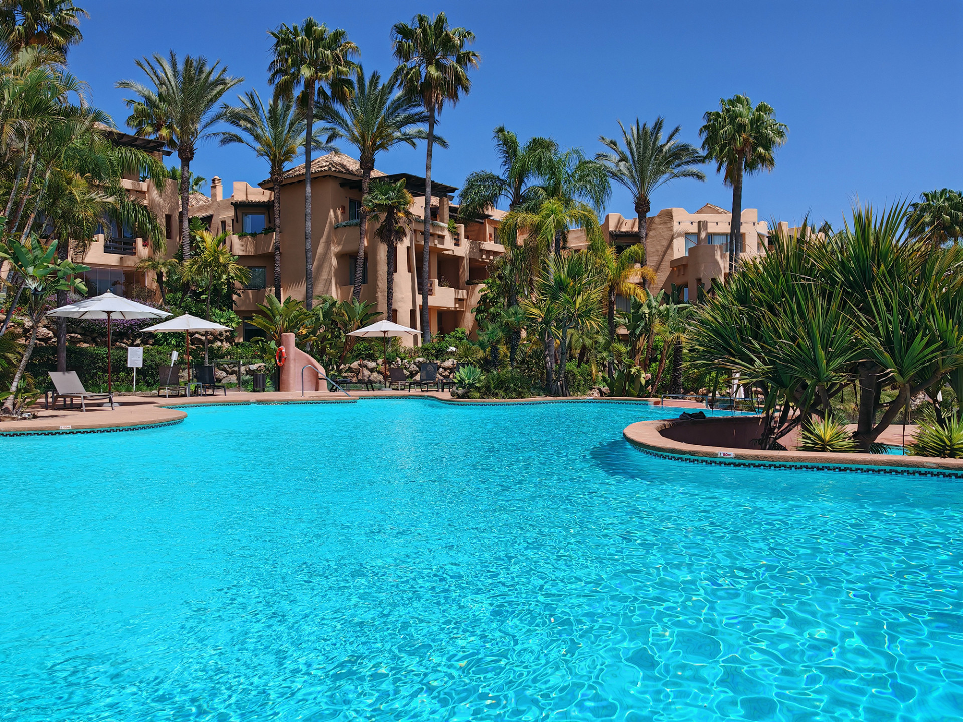 Lägenhet till salu i Sierra Blanca, Marbella