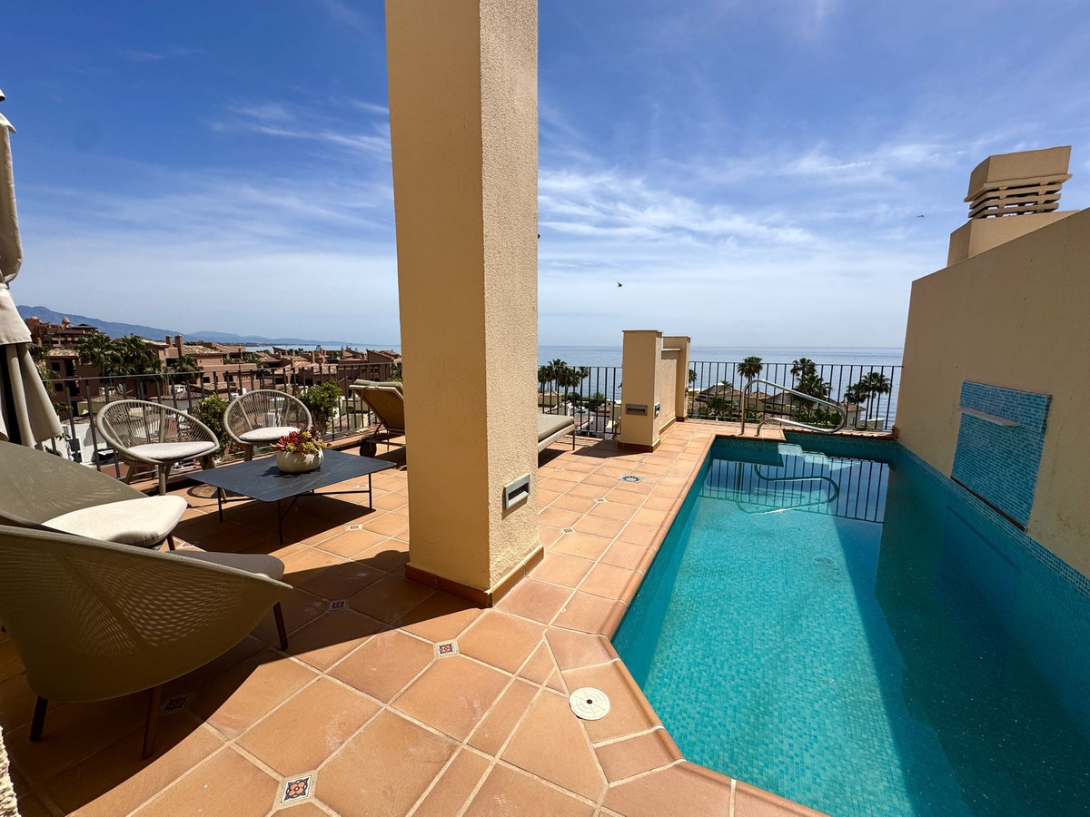2 Bedroom Penthouse in Estepona