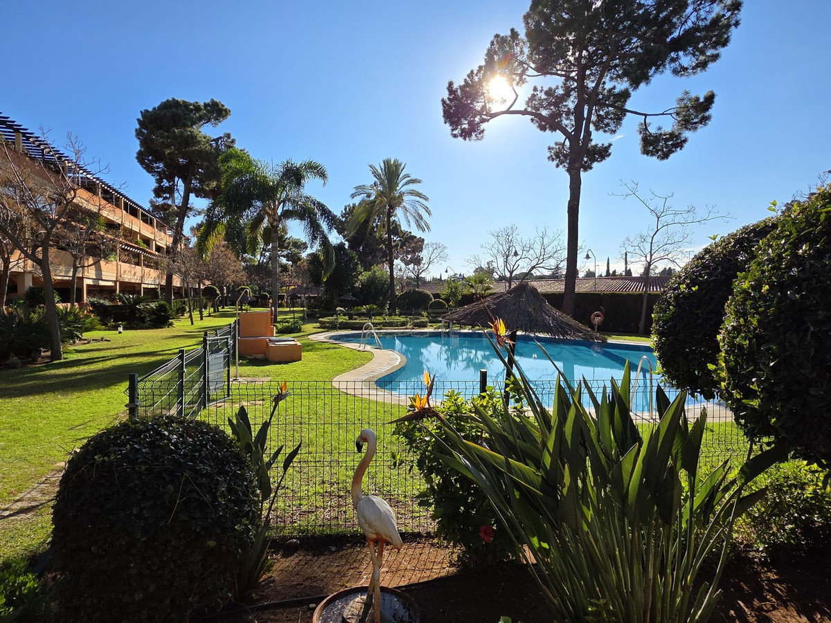 Huoneisto myytävänä kohteessa Elviria, Marbella