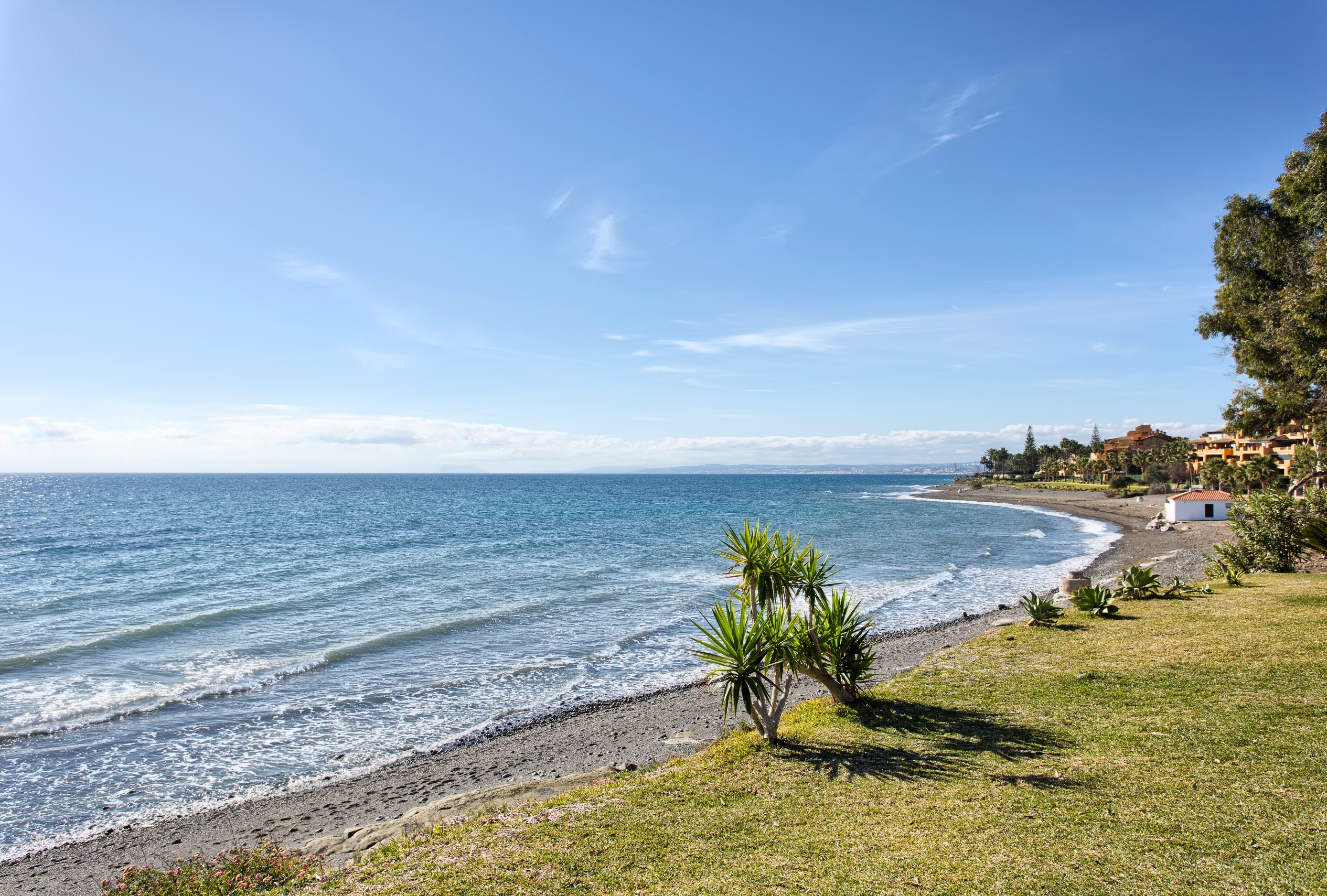 2 Bedroom Apartment in Estepona - Photo 5
