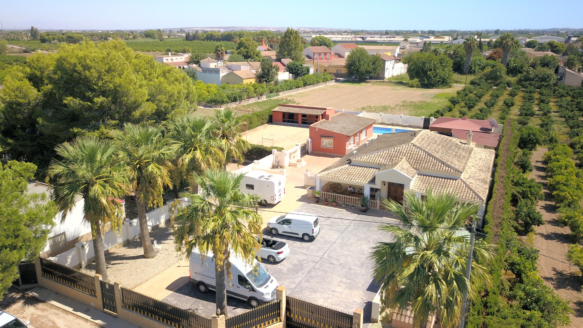 6 Bedroom Country house in Heredades