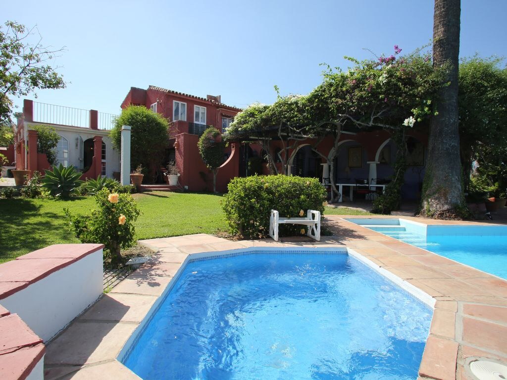 Βίλα προς πώληση σε Nueva Andalucia, Marbella