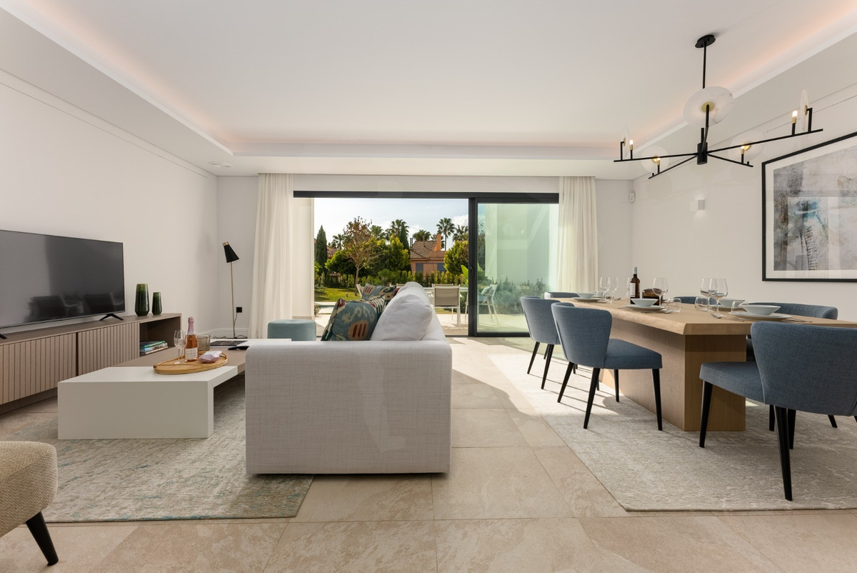 Редова къща под наем в Nueva Andalucia, Marbella