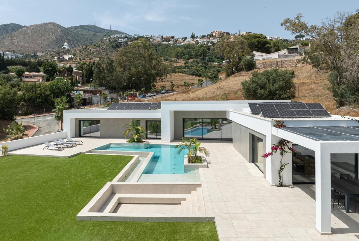 Villa til salg i Benalmadena Costa