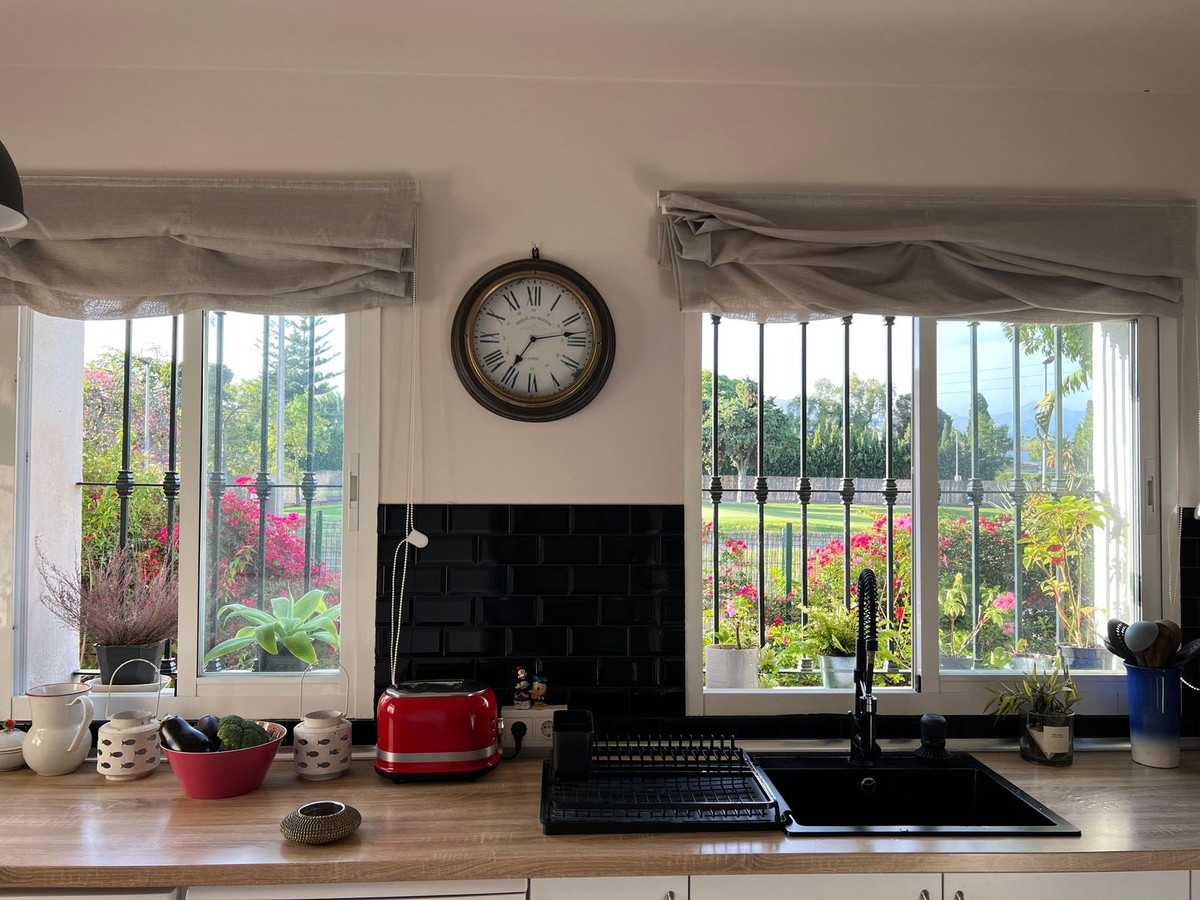 2 Bedroom Apartment in San Pedro de Alcántara