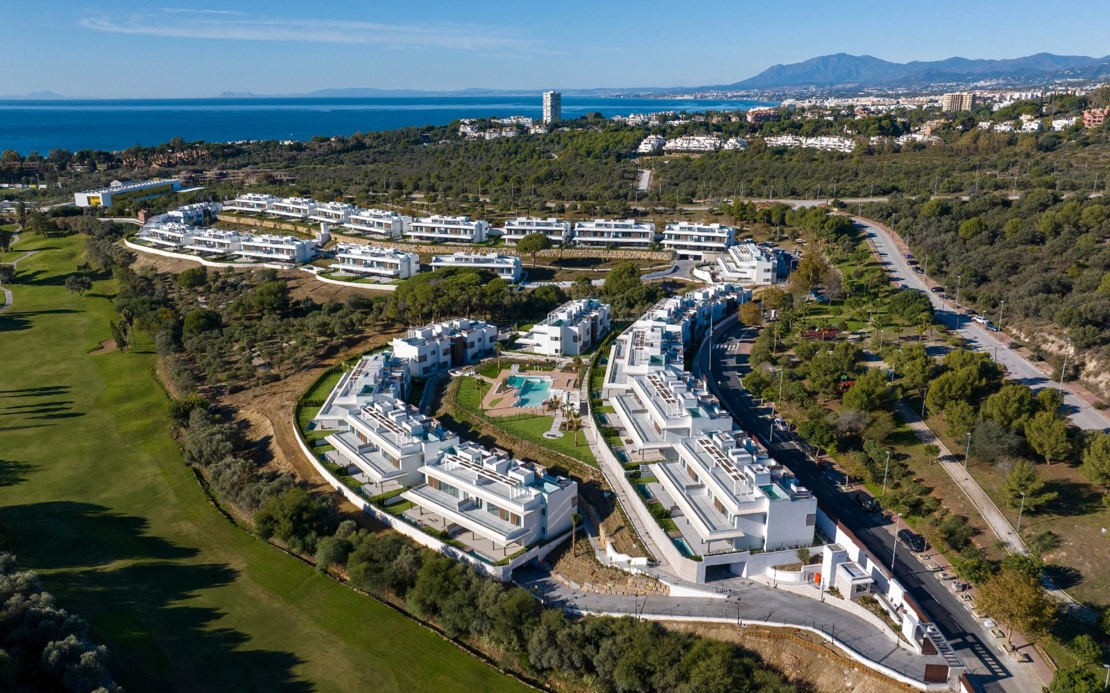 Santa Clara Homes — frontline golf in Marbella