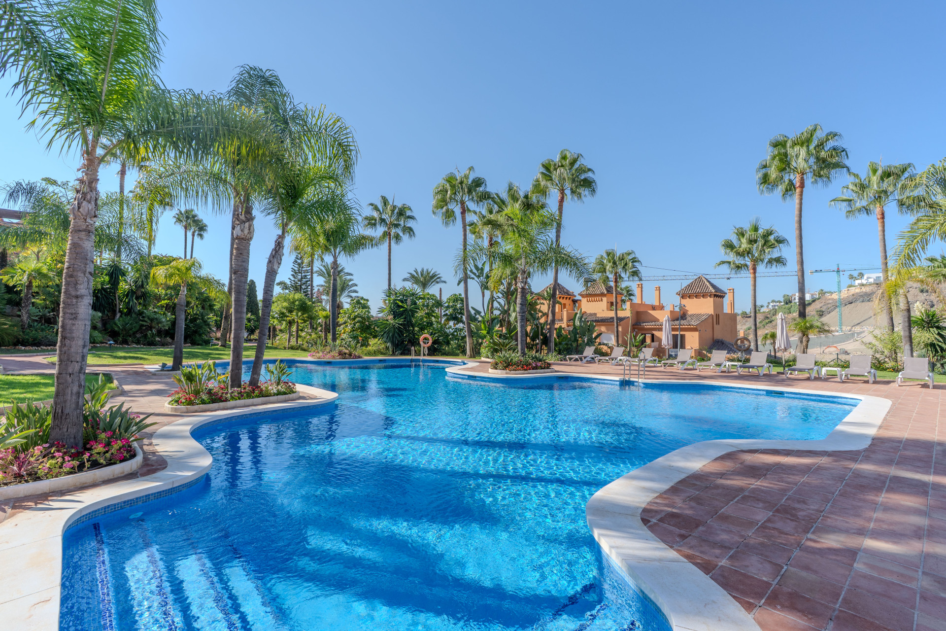 Редова къща за продажба в El Paraiso, Estepona