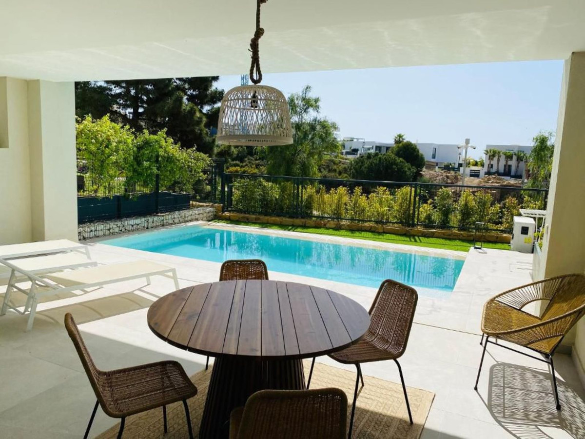 Villa til salg i Cabopino, Marbella