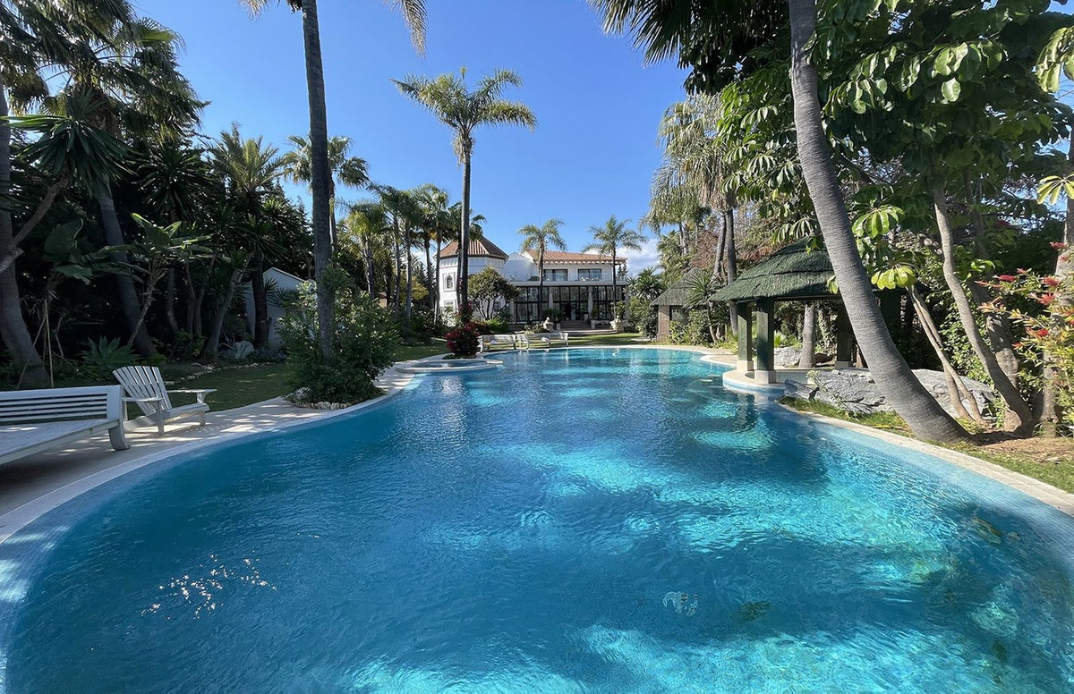 Villa à vendre à Nueva Andalucia, Marbella