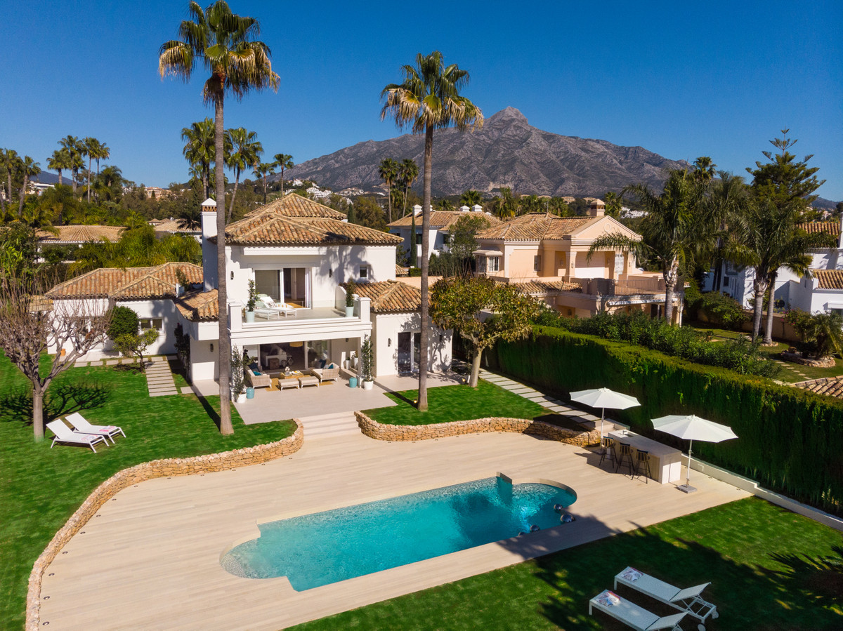 Villa in vendita a Nueva Andalucia, Marbella