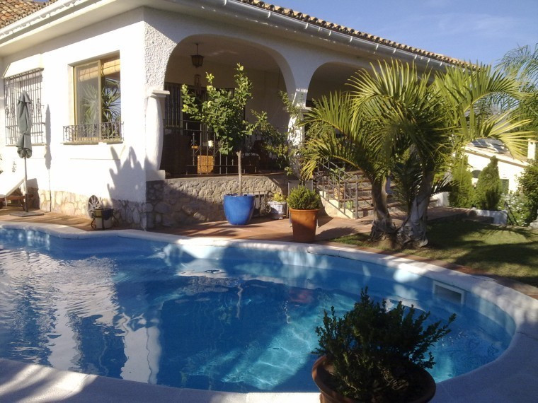 Вила за продажба в Nueva Andalucia, Marbella
