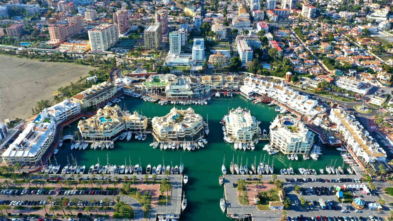 2 Bedroom Apartment in Benalmadena
