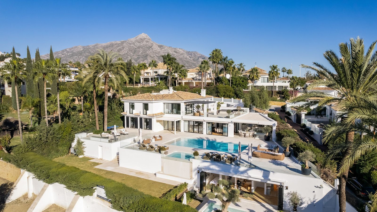 Villa te koop in Nueva Andalucia, Marbella