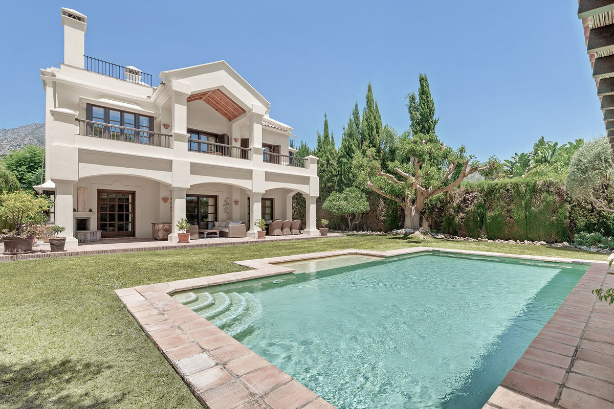 Villa for Sale in Marbella Golden Mile