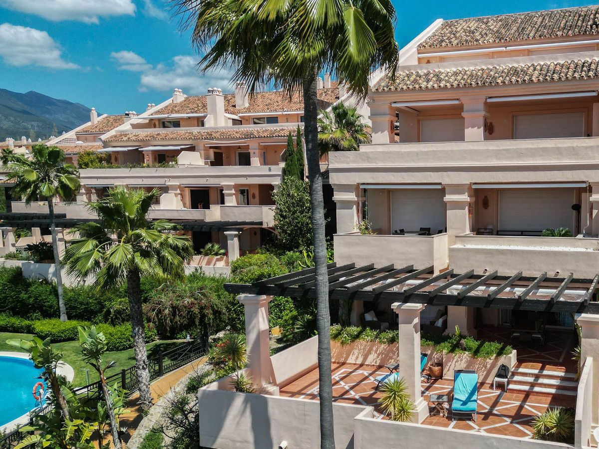 Lejlighed til salg i Nueva Andalucia, Marbella