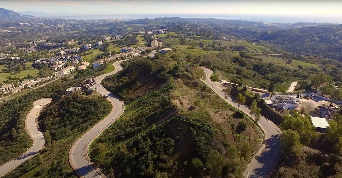 Terreno en venta en La Mairena, Marbella