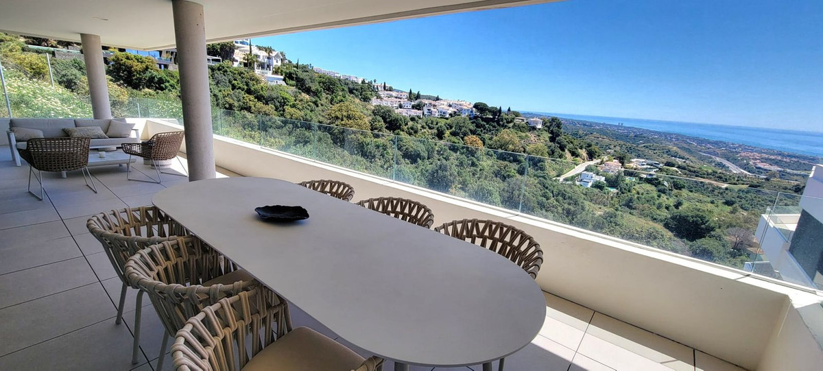 Takvåning till salu i Los Monteros, Marbella