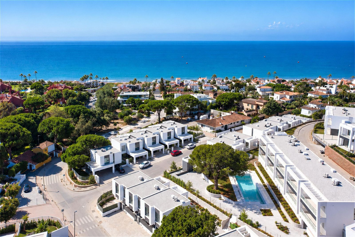 Редова къща под наем в Elviria, Marbella