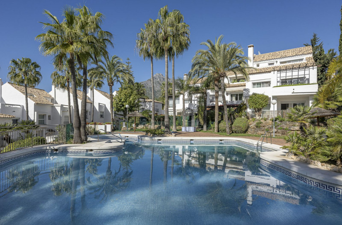 Rekkehus til salgs i Marbella Golden Mile
