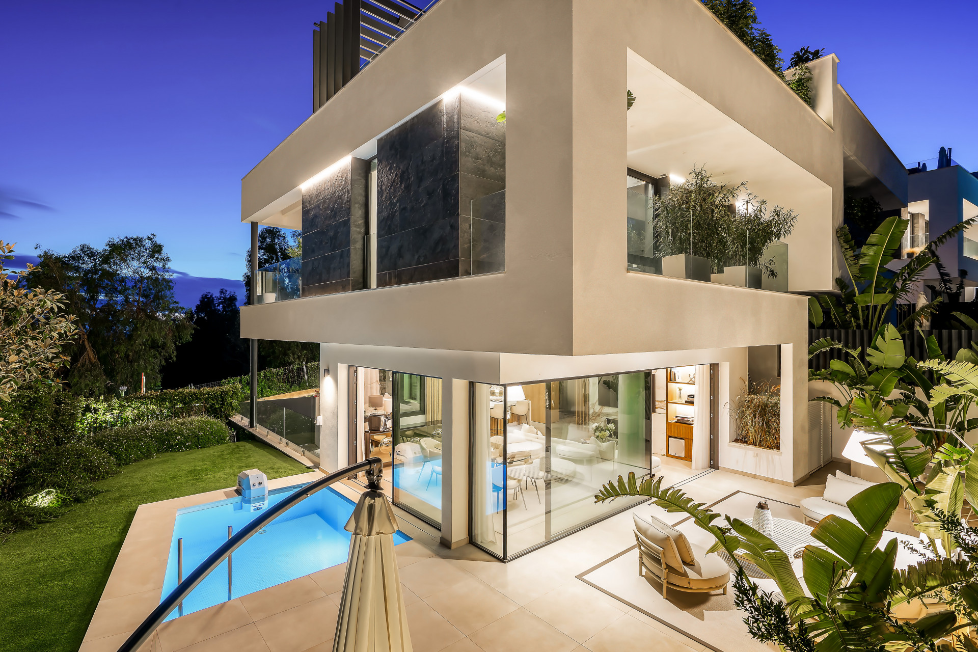 Villa til salg i Sierra Blanca, Marbella