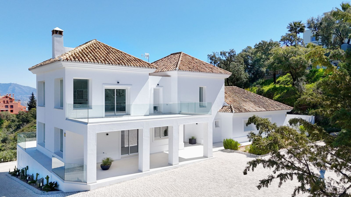 Вила за продажба в La Mairena, Marbella