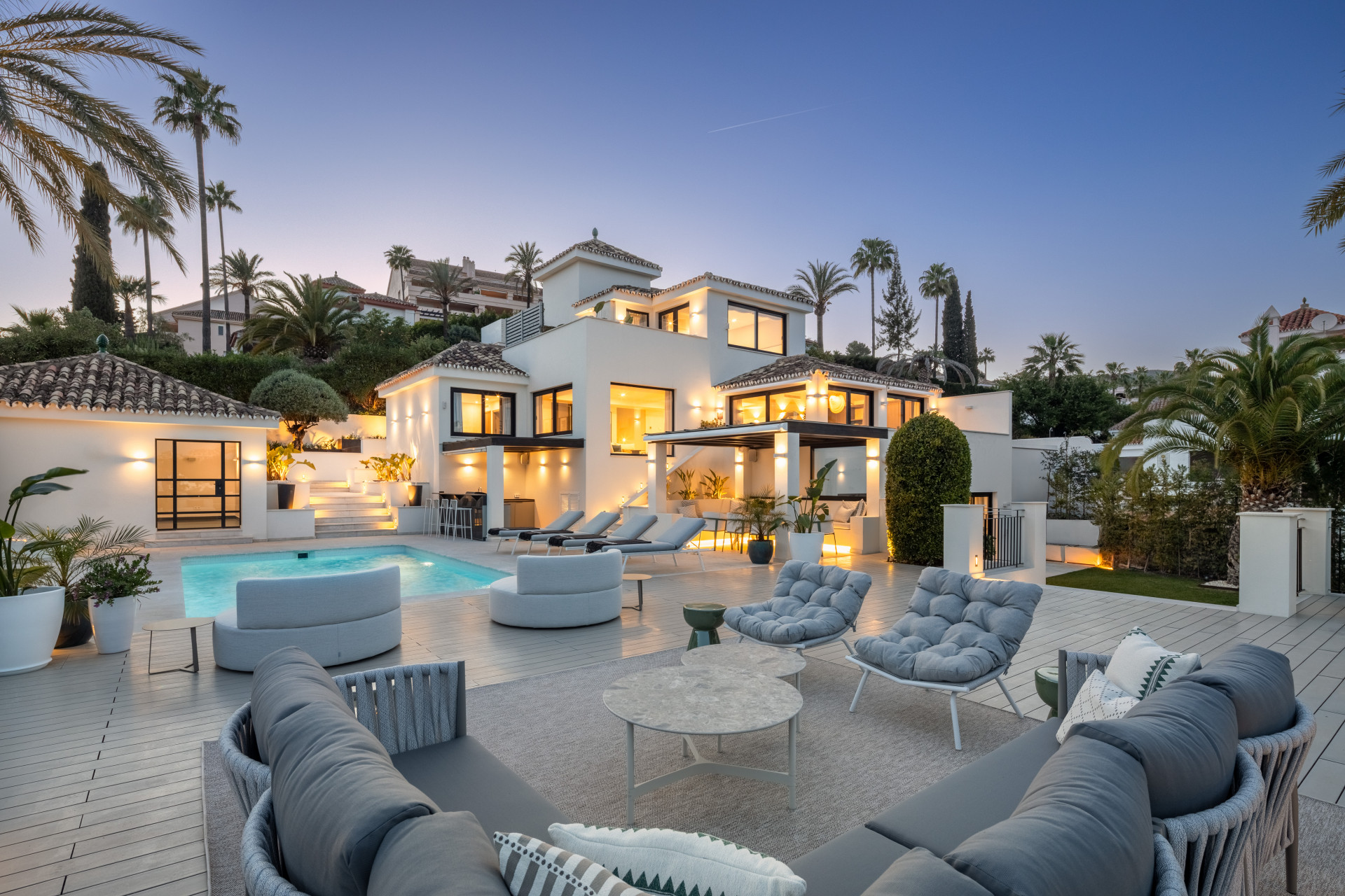 Villa zum Verkauf in Nueva Andalucia, Marbella